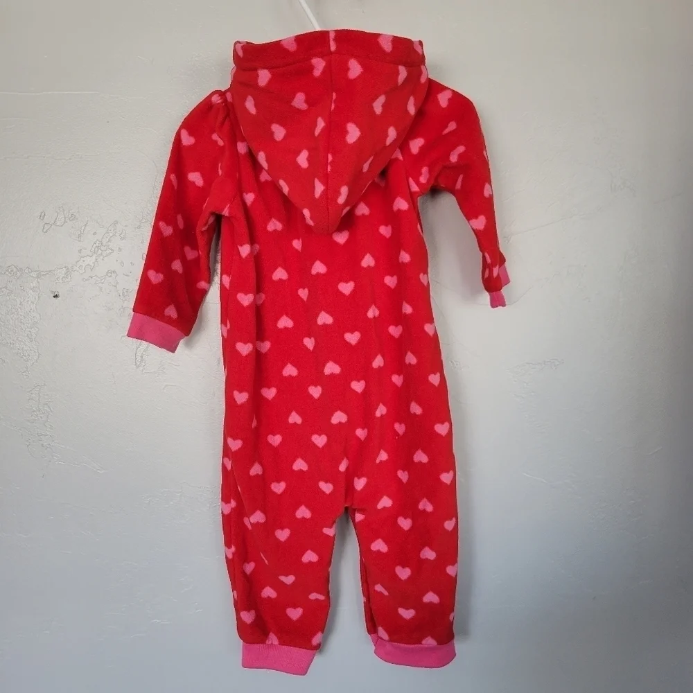 Carters red piece